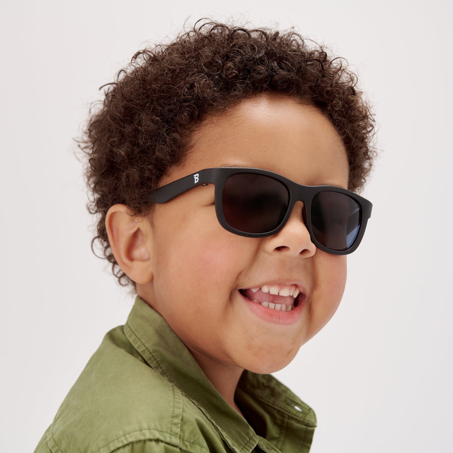 Non-Polarized Navigator Sunglasses | Black Ops - Babiators Canada
