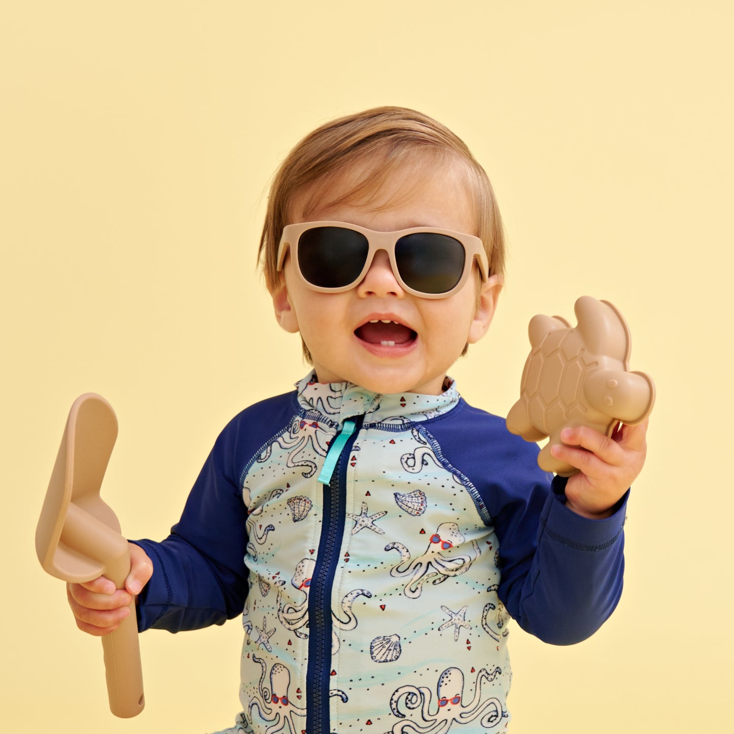 The Eco Collection Navigator Sunglasses | Soft Sand - Babiators Canada