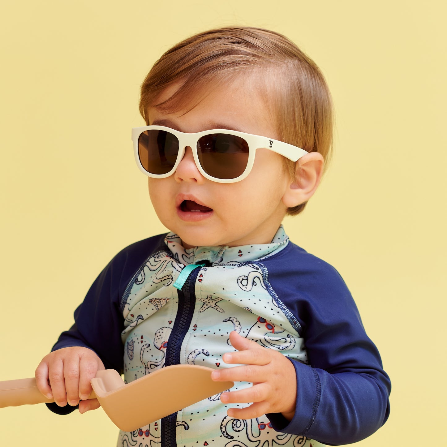 Non-Polarized Navigator Sunglasses | Sweet Cream - Babiators Canada