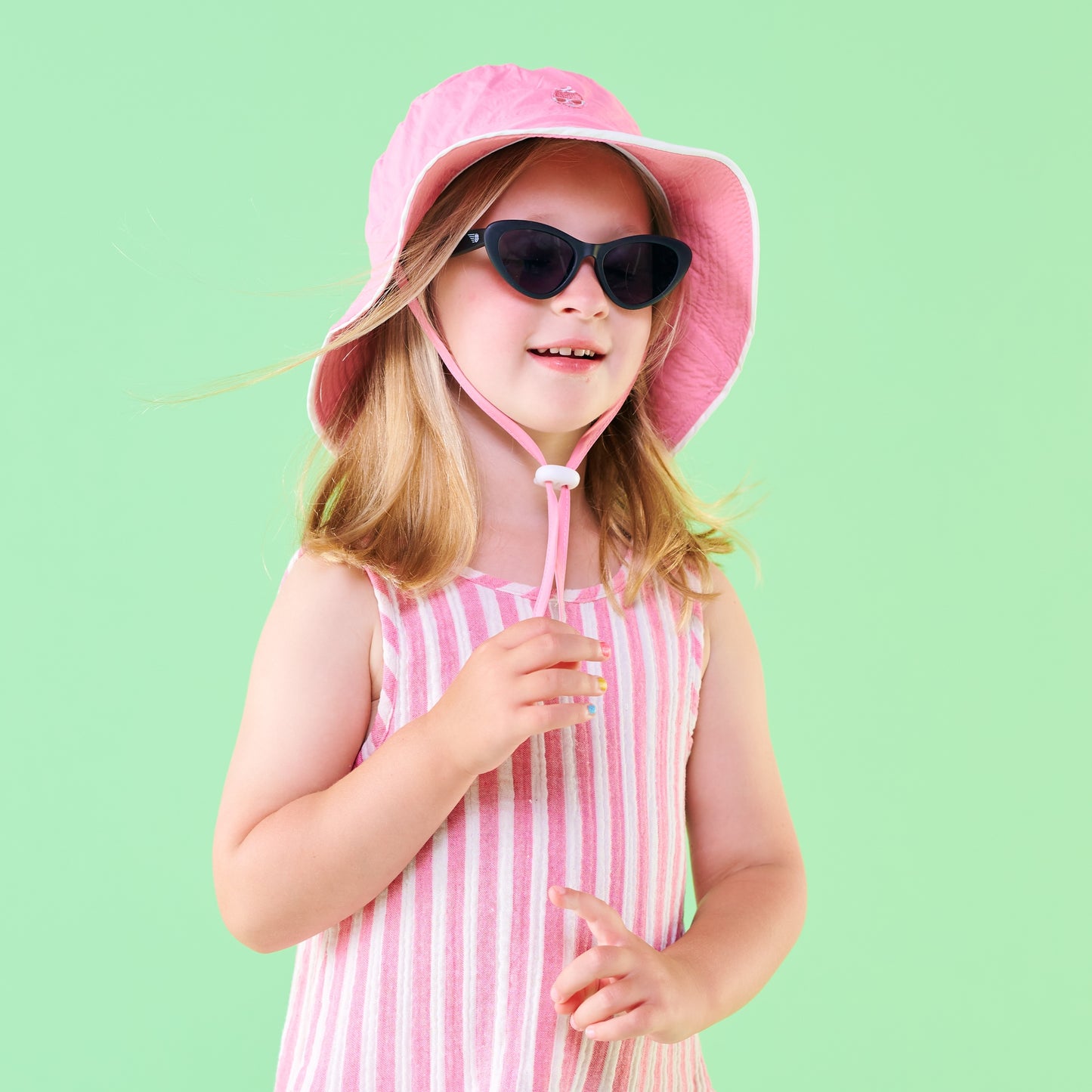 Non-Polarized Cat-Eye Sunglasses | Black Ops - Babiators Canada