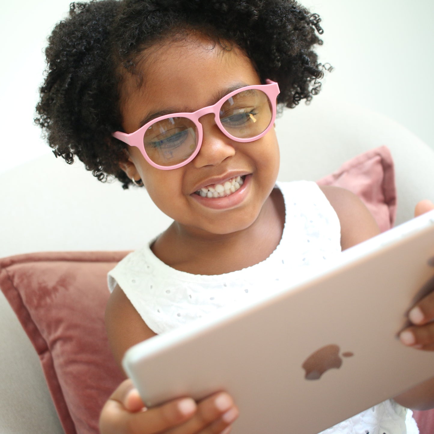 Keyhole Blue Light Screen Saver Glasses | Pretty in Pink - Babiators Canada