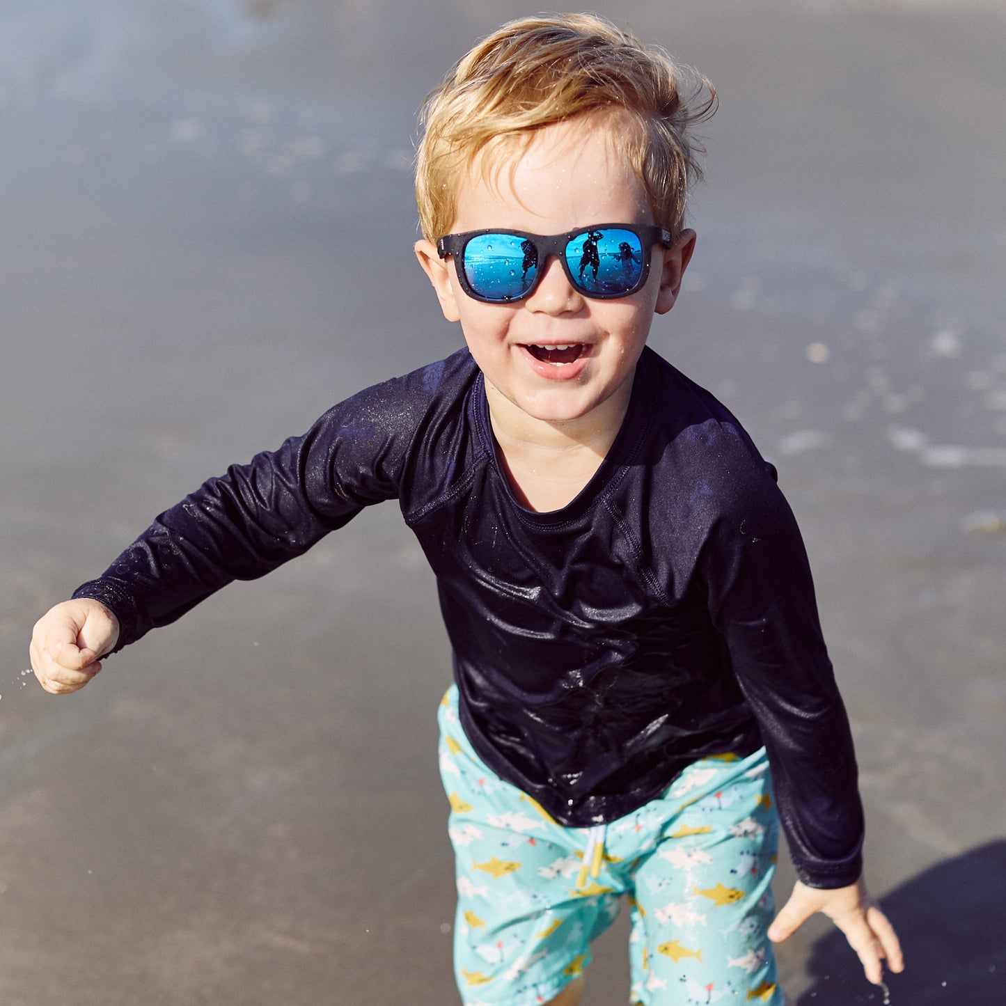 Polarized Navigator Sunglasses | Jet Black - Babiators Canada