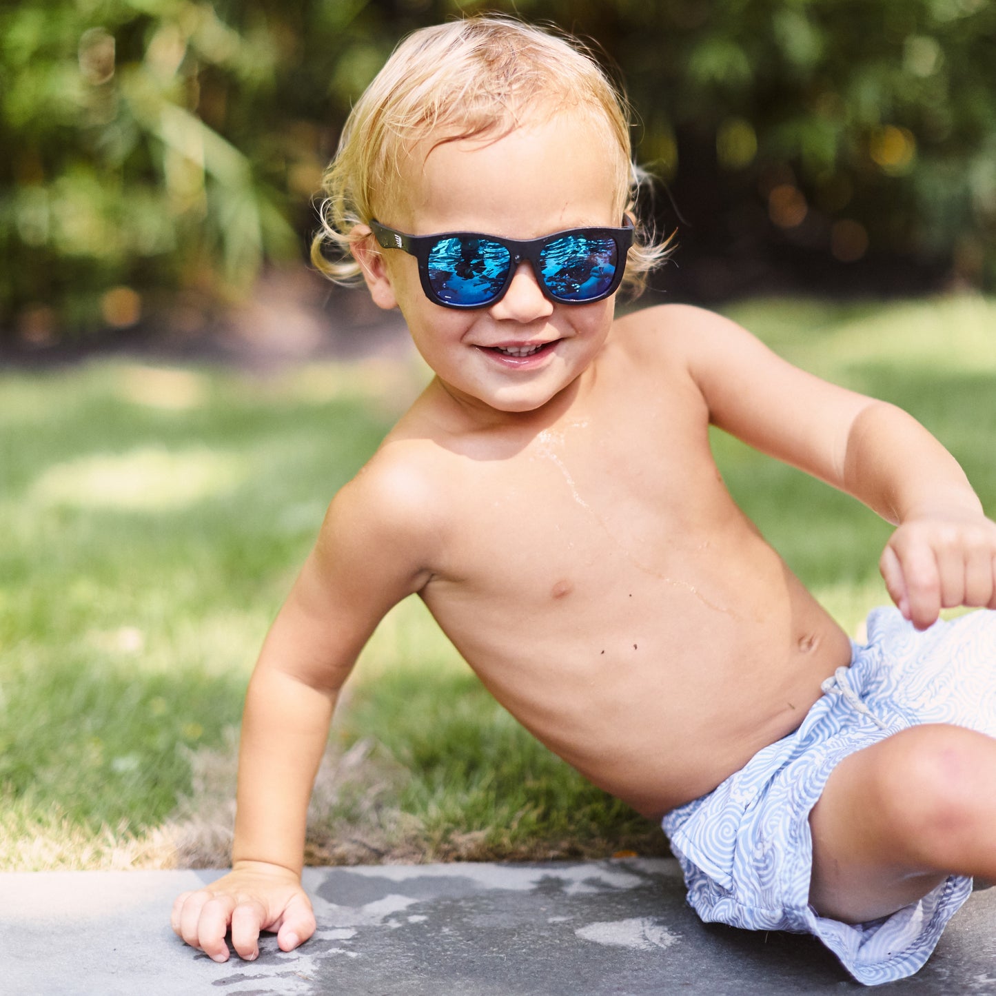 Polarized Navigator Sunglasses | Jet Black - Babiators Canada