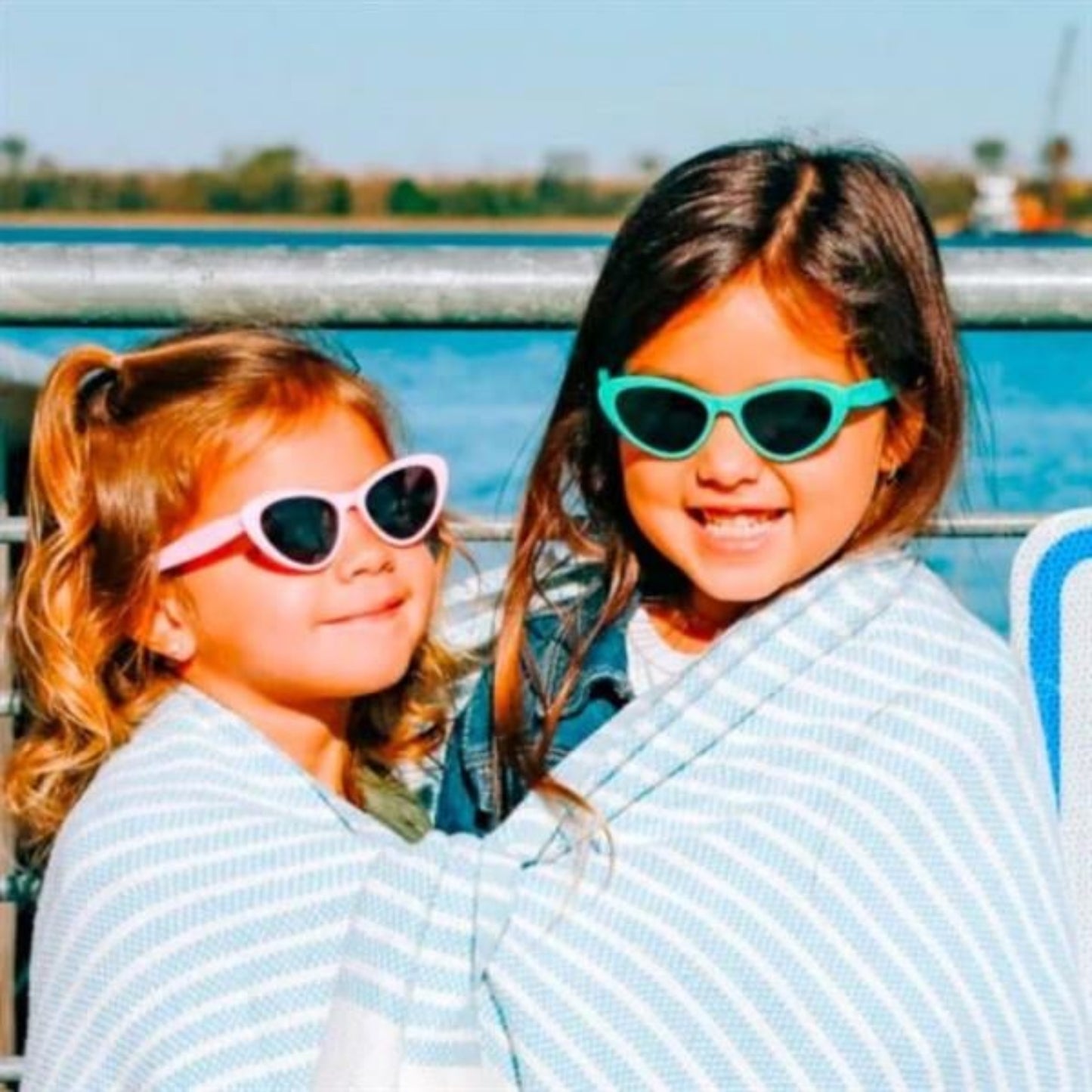 Non-Polarized Cat-Eye Sunglasses | Totally Turquoise - Babiators Canada