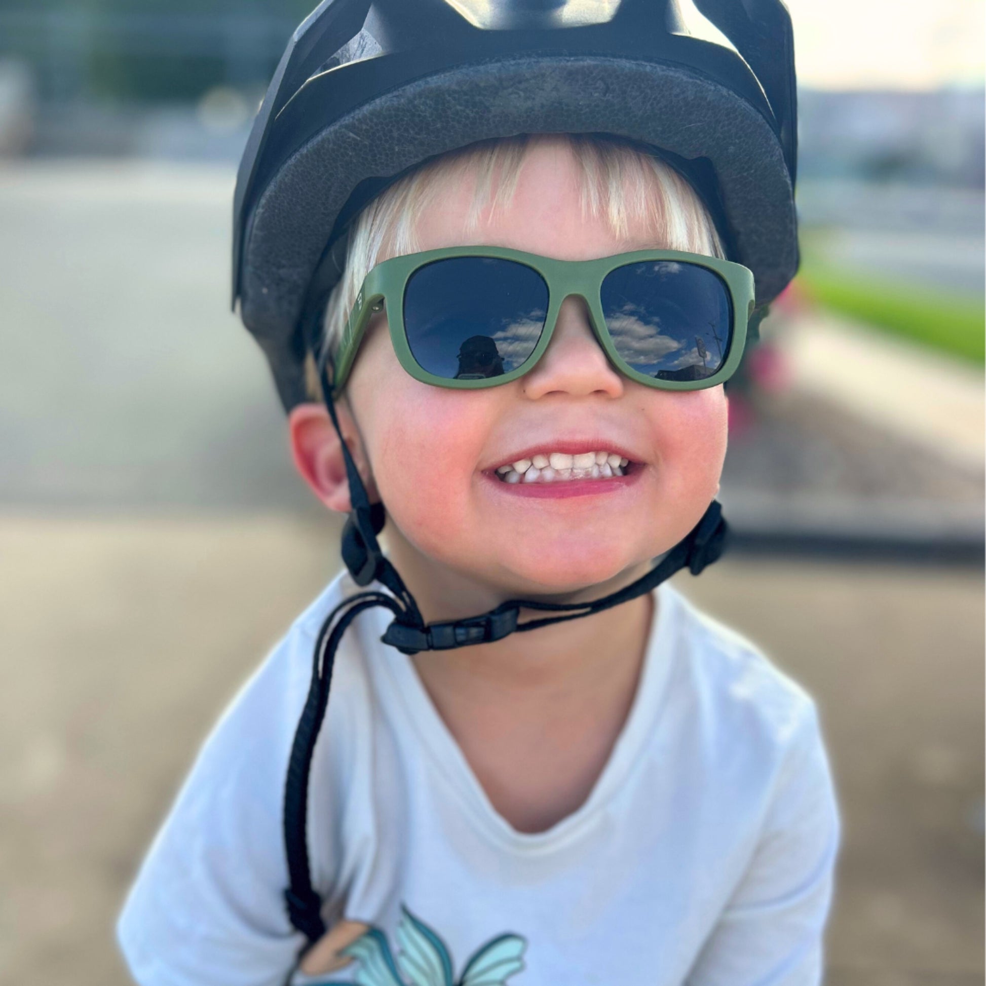 The Eco Collection Navigator Sunglasses | Wild Moss - Babiators Canada