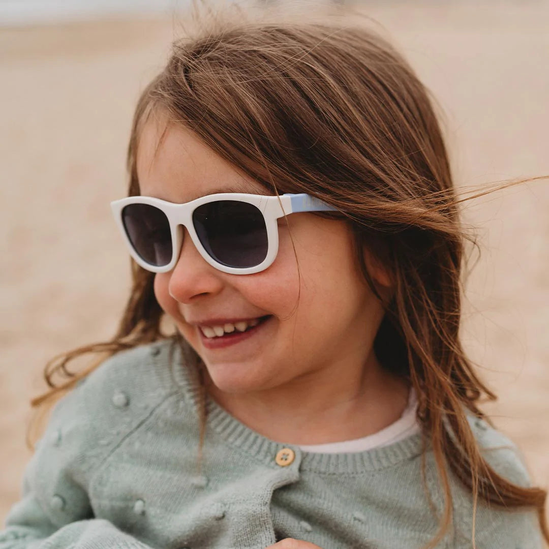 Non-Polarized Navigator Sunglasses | Fade to Blue - Babiators Canada